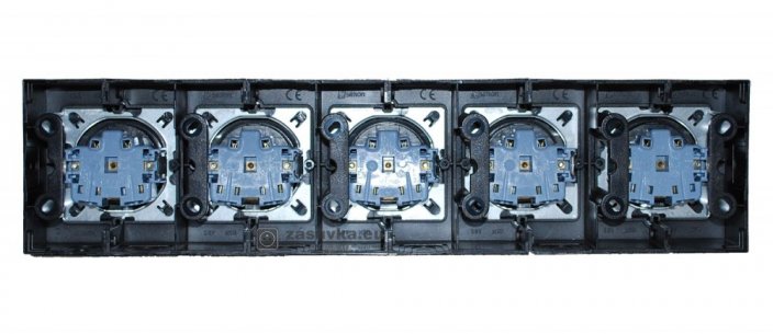 Zásuvkový blok nástěnný 5x 250V/16A s clonkami, bez kabelu, černá matná barva