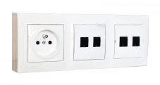 Zásuvkový blok nástěnný 1x 250V/16A, 4x RJ45 cat.6 (s krytkami proti prachu), bez kabelu, barva bílá lesklá