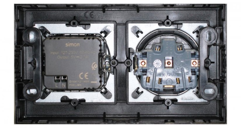 Zásuvkový blok nástěnný 1x 250V/16A + 2x USB nabíječka, barva antracitová metalíza, bez kabelu