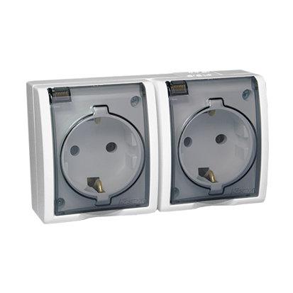 Dvojitá kolíková zásuvka s uzemněním typu Schuko se clonami elektrických kolejí - ve verzi IP54 - klapka v transparentní barvě bílá 16A