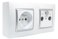 Nástěnný zásuvkový blok, 1x 250V/16A + 1x TV-R-SAT, bílé barvy se stříbrným matným ozdobným rámem, bez kabelu