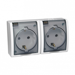Dvojkolíková zásuvka s uzemnením typu Schuko s tienením elektrickej stopy - v prevedení IP54 - klapka v priehľadnej bielej farbe 16A