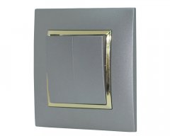 Vypínač dvojitý střídavý "schodišťák", řazení č.6+6, 10AX 250V v rámečku pod omítku, šedé metalizované barvy se zlatým ozdobným rámem