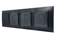 Zásuvky pod omítku 3x 250V/16A s víčky a manžetou + vypínačem č.1 (jednopólový), krytí IP44, rámeček v černé barvě + průhledné krytky