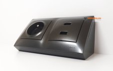 Rohová zásuvka 1x 250V/16A + 2x USB nabíječka, barva antracitová metalíza, bez kabelu