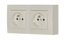Zásuvkový blok nástěnný 2x 250V/16A, clonky, barva krémová