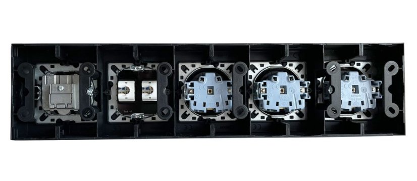 Zásuvkový blok nástěnný 3x 250V/16A + 2x RJ45 stíněný cat.6 + 1x TV-SAT koncová, bez kabelu, barva černá matná