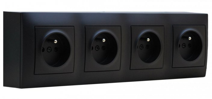 Zásuvkový blok nástenný 4x 250V / 16A s clonkami, bez kábla, farba čierna matná