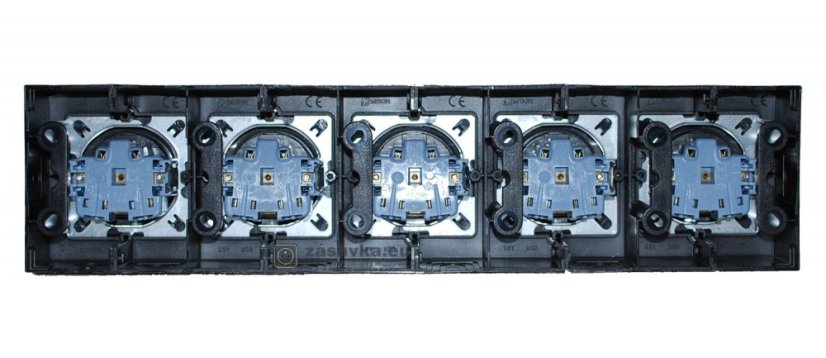 Zásuvkový blok nástenný 5x 250V / 16A s clonkami, bez kábla, antracit matná metalíza