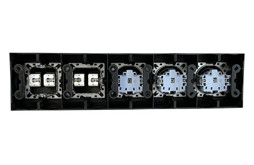 Zásuvkový blok nástěnný 3x 250V/16A + 4x RJ45 cat.6, bez kabelu, barva černá matná