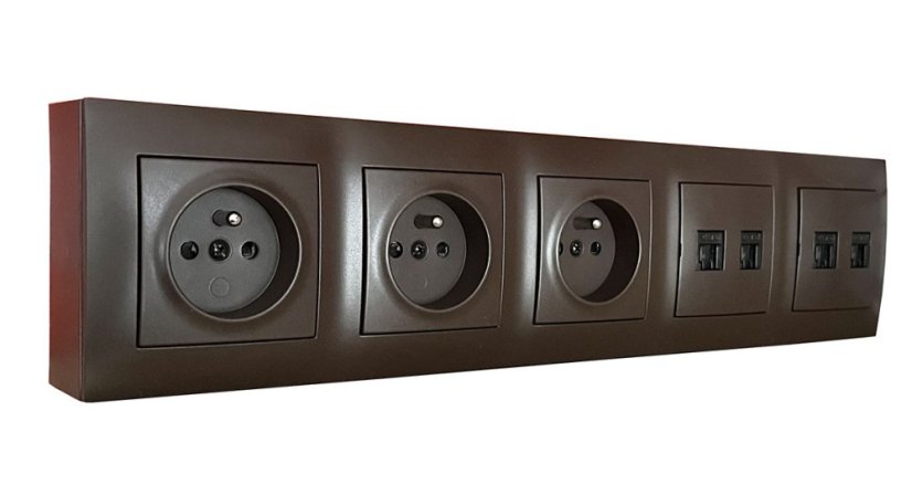 Zásuvkový blok nástěnný 3x 250V/16A + 4x RJ45 cat.6, bez kabelu, barva hnědá