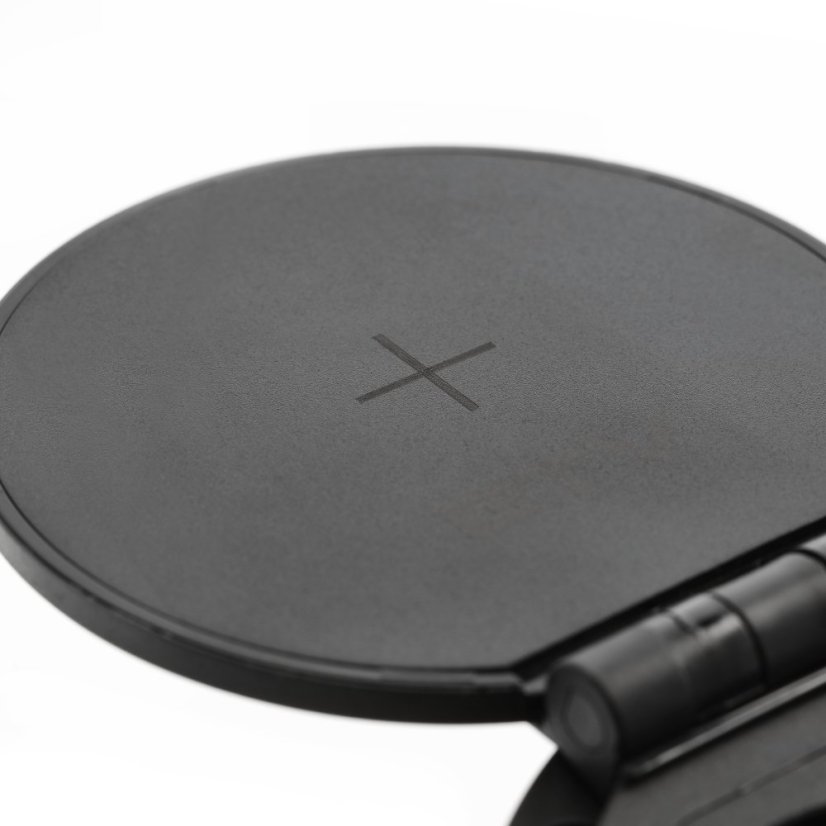 Zásuvka CHARGER PLUS, 1x 230V, indukční a USB A+C nabíječka, vyměnitelné zásuvky USB-A, HDMI, RJ-45, barva černá