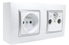 Nástěnný zásuvkový blok, 1x 250V/16A + 1x TV-R-SAT, bílé barvy se stříbrným matným ozdobným rámem, bez kabelu