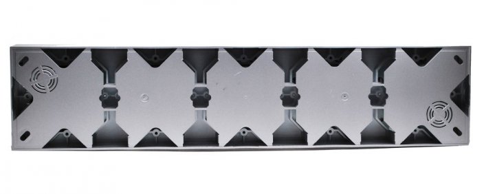 Nástěnný zásuvkový blok, 4x 250V/16A, 1x vypínač řazení č.1., šedé metalizované barvy s černým ozdobným rámem, bez kabelu