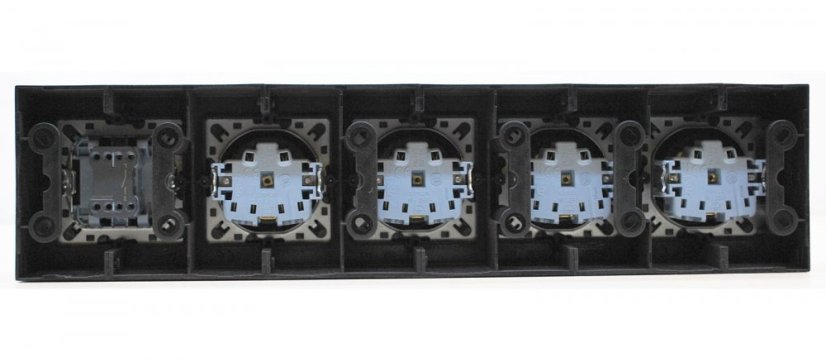 Zásuvkový blok nástěnný 3x 250V/16A + 2x USB nabíječka A/C + 1x vypínač č.1, bez kabelu, barva černá