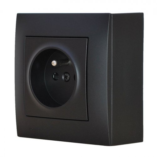 Zásuvkový blok nástenný 1x 250V / 16A bez kábla, farba čierna matná
