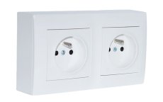 Zásuvkový blok nástěnný 2x 250V/16A, clonky, barva lesklá bílá