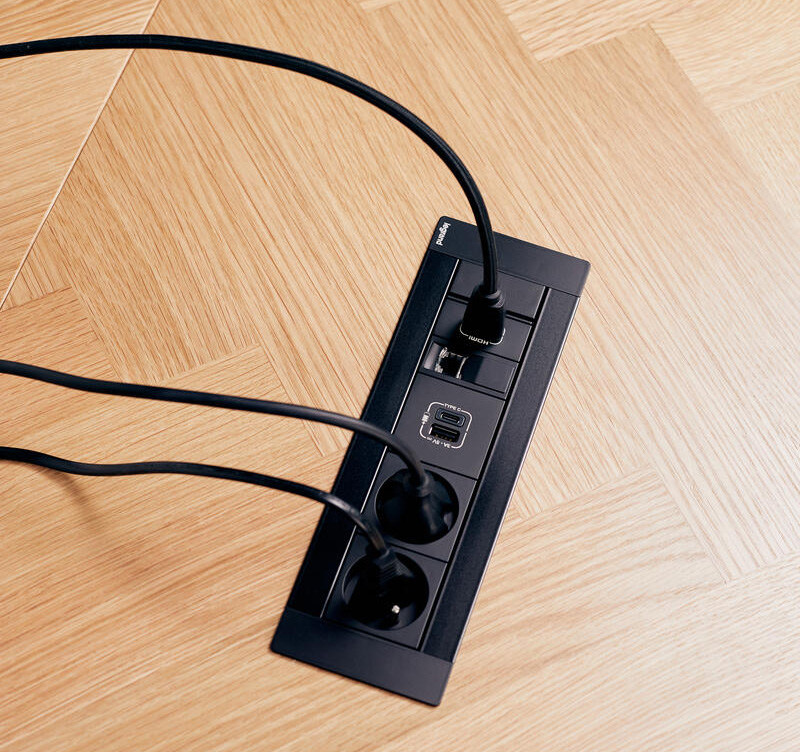 Zapuštěný blok INCARA Multilink (horizontální verze), 2x zásuvka 250V Surface, 1x dvojitá USB A+C nabíječka, 1x RJ45, 1x HDMI, kabel 2m, barva černá