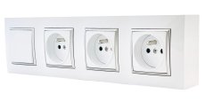 Nástěnný zásuvkový blok s vypínačem, 3x 250V/16A + 1x vypínač č.1, bílé barvy se stříbrným matným ozdobným rámem, bez kabelu