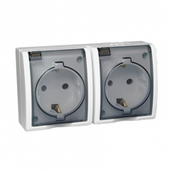 Dvojitá kolíková zásuvka s uzemněním typu Schuko se clonami elektrických kolejí - ve verzi IP54 - klapka v transparentní barvě bílá 16A