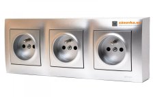 Zásuvkový blok nástěnný 3x 250V/16A s clonkami, bez kabelu, barva stříbrná metalíza