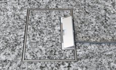 Nerezový podlahový box se 4× zásuvkou 230 V, do lité podlahy, víko pro materiál do 20 mm