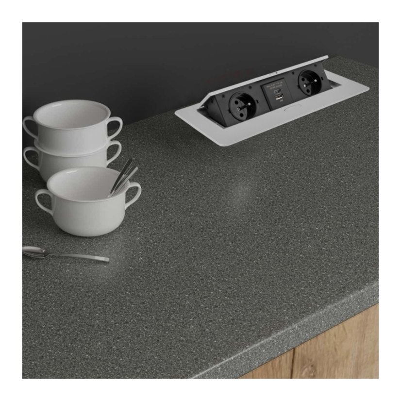 Zásuvka výklopná 2 x 230V + 2x USB A+C nabíječkou 5V, IP20, max. příkon 3680W, délka kabelu 1.5 m, barva stříbrná