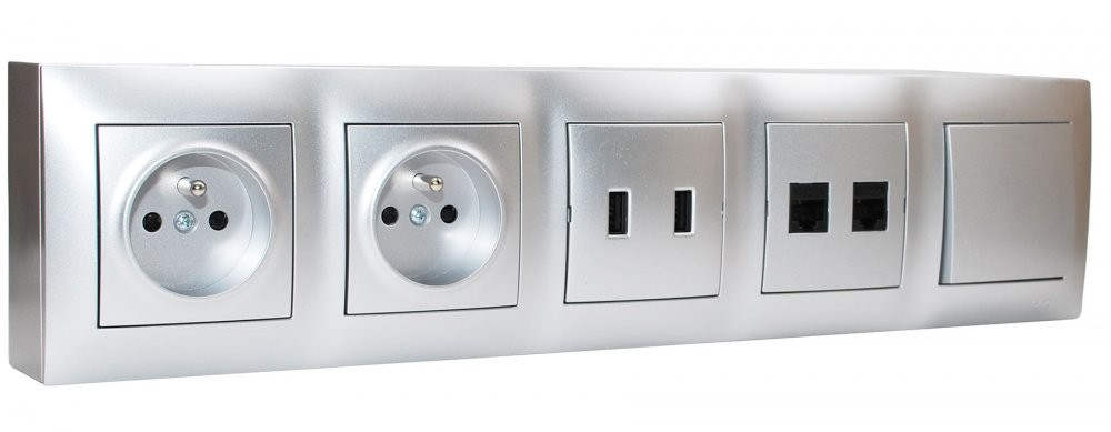 Nástěnný blok 2x zásuvka 250V/16A, 2x USB port nabíjecí,  2x RJ45, 1x vypínač řazení č. 1, bez kabelu, barva stříbrná